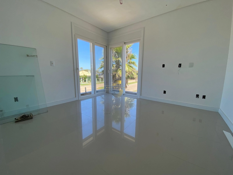 3 DORMITÓRIOS A 300 METROS DO MAR: 13ª foto da galeria de imagens do imóvel