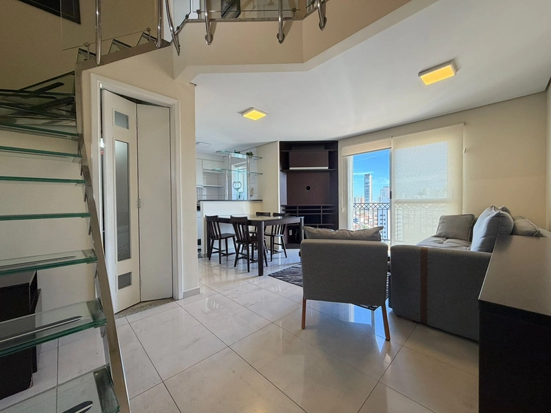 Apartamento Duplex, 2 Dormitórios no Tatuapé mobiliado e decorado: 2ª foto da galeria de imagens do imóvel