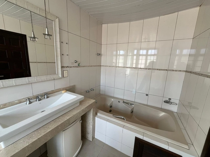 VENDE CASA NO BAIRRO CENTRO - Vorlene Negócios Imobiliários.: 8ª foto da galeria de imagens do imóvel