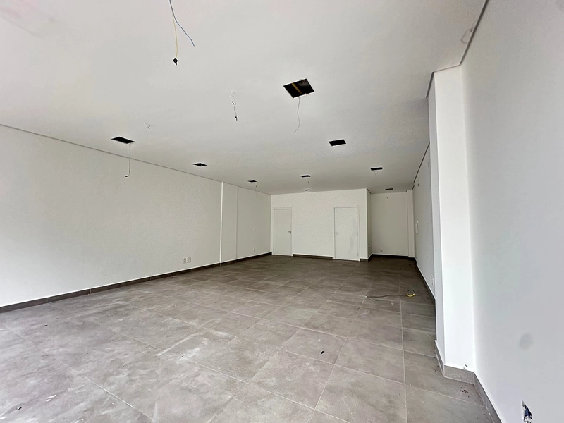 SALA COMERCIAL PARA LOCAÇÃO COM ÓTIMA LOCALIZAÇÃO!: 2ª foto da galeria de imagens do imóvel