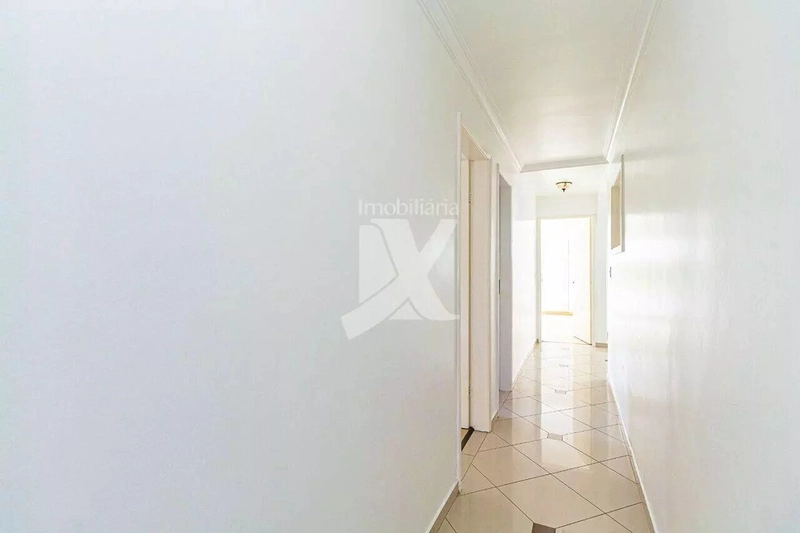 CASA EM CURITIBA À VENDA -  Vorlene Negócios Imobiliários: 5ª foto da galeria de imagens do imóvel