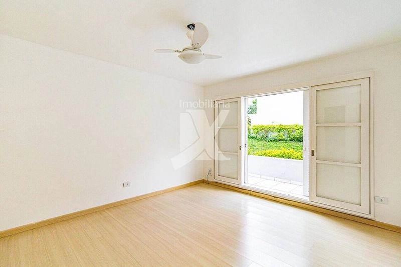 CASA EM CURITIBA À VENDA -  Vorlene Negócios Imobiliários: 2ª foto da galeria de imagens do imóvel