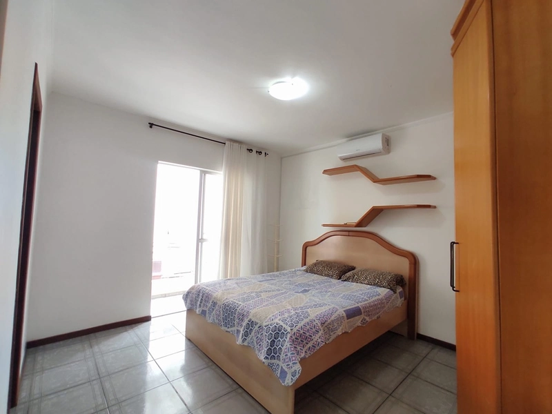ALUGA APARTAMENTO no RESIDENCIAL IZABELA CAROLINA em ITAPEMA – Vorlene Negócios Imobiliários: 4ª foto da galeria de imagens do imóvel