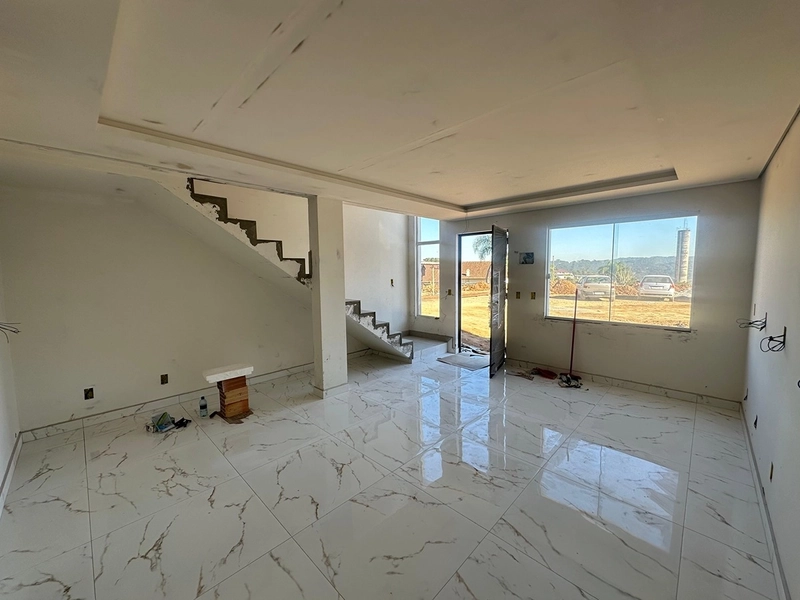VENDE-SE SOBRADOS no BAIRRO SERRA ALTA - Vorlene Negócios Imobiliários: 10ª foto da galeria de imagens do imóvel