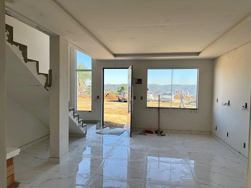 VENDE-SE SOBRADOS no BAIRRO SERRA ALTA - Vorlene Negócios Imobiliários: 9ª foto da galeria de imagens do imóvel