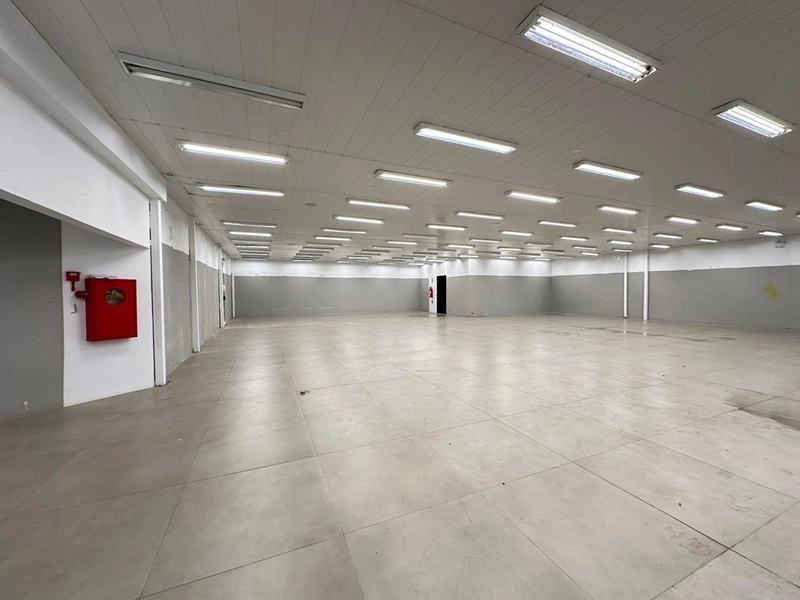 ALUGO AMPLA SALA COMERCIAL NO CENTRO DE SÃO BENTO DO SUL: 8ª foto da galeria de imagens do imóvel
