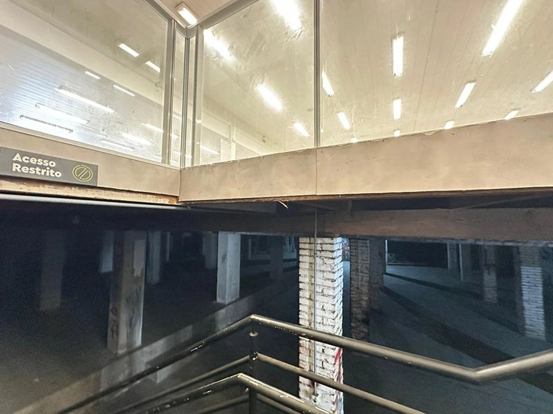 ALUGO AMPLA SALA COMERCIAL NO CENTRO DE SÃO BENTO DO SUL: 11ª foto da galeria de imagens do imóvel