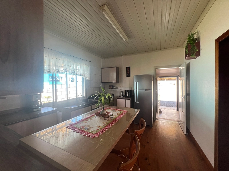 CASA NO CENTRO À VENDA!: 6ª foto da galeria de imagens do imóvel