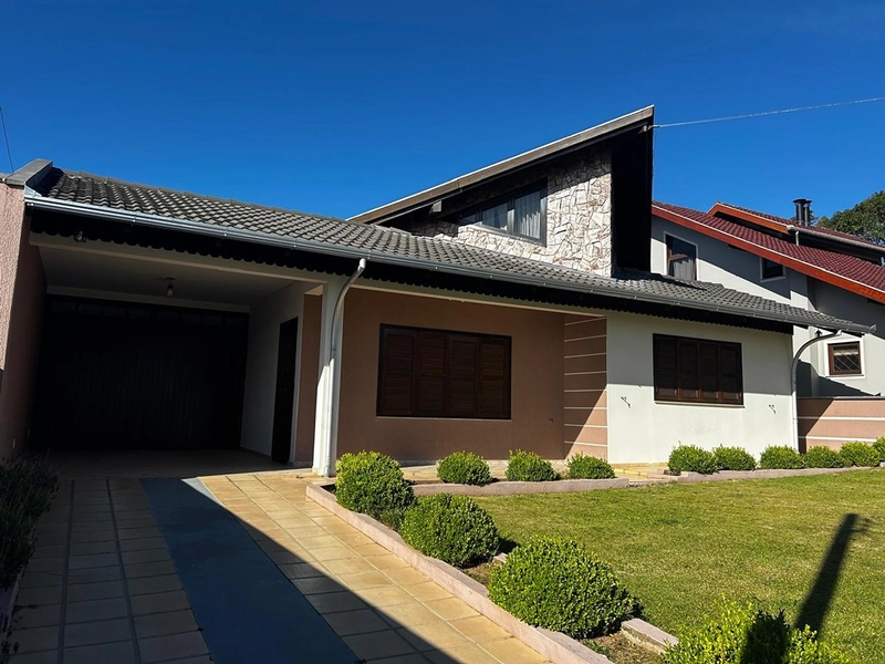 Casa Alto Padrão Com Piscina : 3ª foto da galeria de imagens do imóvel