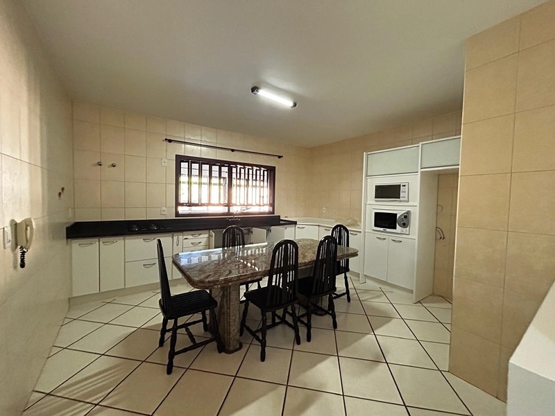 Casa Alto Padrão Com Piscina : 18ª foto da galeria de imagens do imóvel