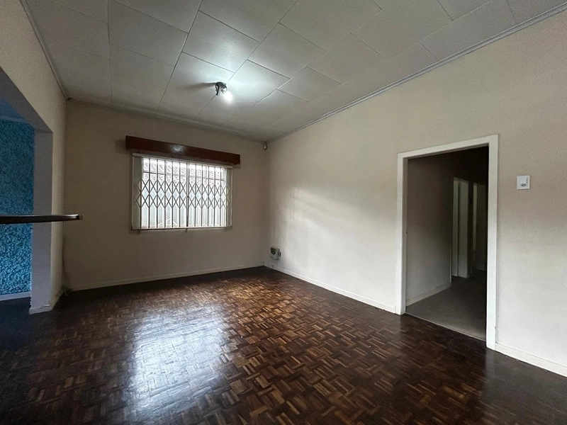 ALUGA CASA NO CENTRO: 8ª foto da galeria de imagens do imóvel