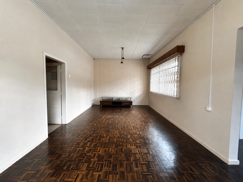 ALUGA CASA NO CENTRO: 6ª foto da galeria de imagens do imóvel