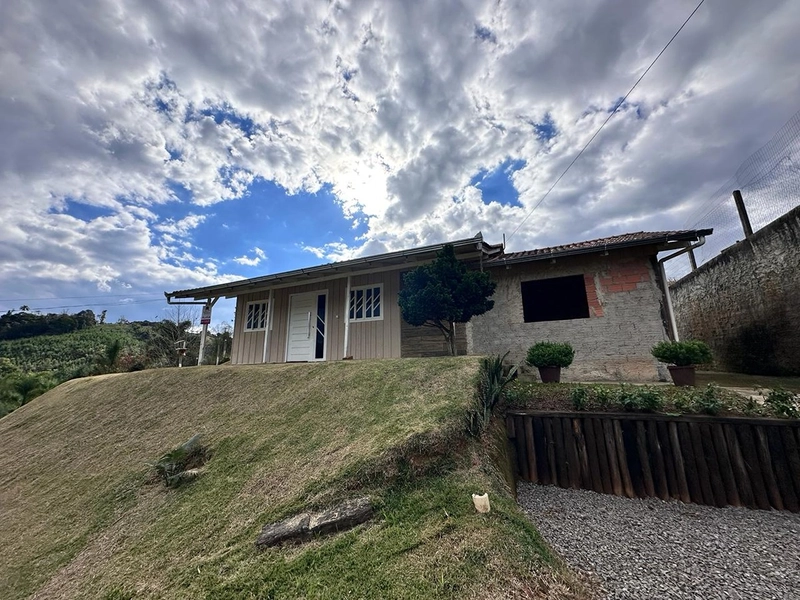 ALUGA CASA NO BAIRRO CRUZEIRO - Vorlene Negócios Imobiliários: 2ª foto da galeria de imagens do imóvel