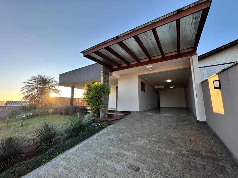 ALUGA CASA ALTO PADRÃO NO BAIRRO BOEHMERWALD   Vorlene Negócios Imobiliários: 2ª foto da galeria de imagens do imóvel