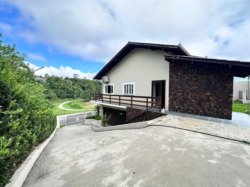 VENDE-SE CASA NO BAIRRO RIO NEGRO EM SÃO BENTO DO SUL -   Vorlene Negócios Imobiliários: 4ª foto da galeria de imagens do imóvel