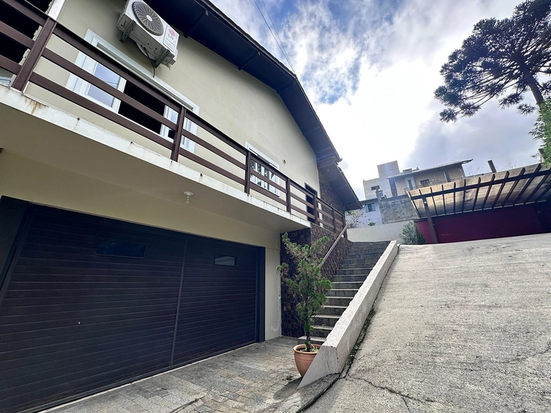 VENDE-SE CASA NO BAIRRO RIO NEGRO EM SÃO BENTO DO SUL -   Vorlene Negócios Imobiliários: 3ª foto da galeria de imagens do imóvel