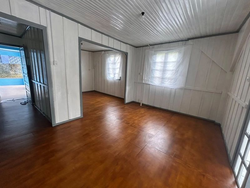 ALUGA CASA MISTA NO CENTRO: 22ª foto da galeria de imagens do imóvel