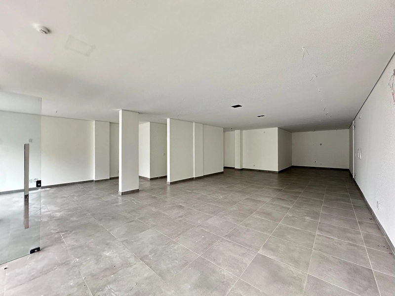 SALA COMERCIAL COM LOCALIZAÇÃO ESTRATÉGICA PARA LOCAÇÃO!: 2ª foto da galeria de imagens do imóvel