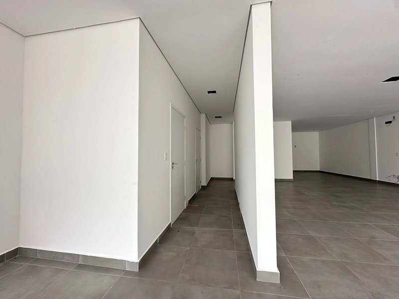 SALA COMERCIAL COM LOCALIZAÇÃO ESTRATÉGICA PARA LOCAÇÃO!: 4ª foto da galeria de imagens do imóvel
