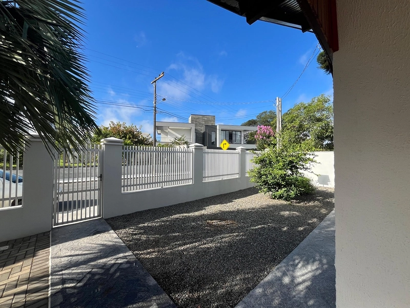 ALUGA-SE CASA NA SCHRAMM: 2ª foto da galeria de imagens do imóvel