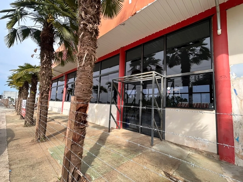 ALUGA AMPLA SALA COMERCIAL “ACESSO CURITIBA”: 13ª foto da galeria de imagens do imóvel