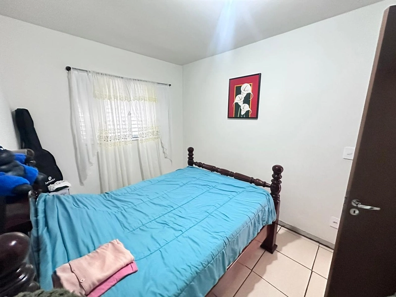 VENDE-SE CASA NO LOTEAMENTO SANTA FÉ -   Vorlene Negócios Imobiliários: 7ª foto da galeria de imagens do imóvel