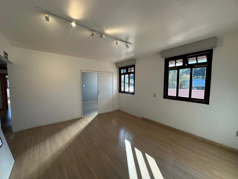 ALUGA CASA NO BAIRRO CENTRO   Vorlene Negócios Imobiliários.  COMERCIAL E RESIDENCIAL: 30ª foto da galeria de imagens do imóvel