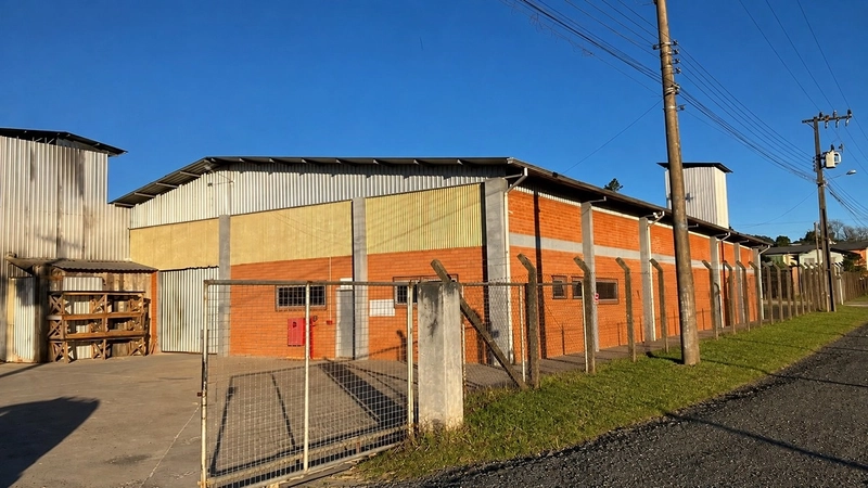 ALUGA GALPÃO EM CAMPO ALEGRE: 1ª foto da galeria de imagens do imóvel