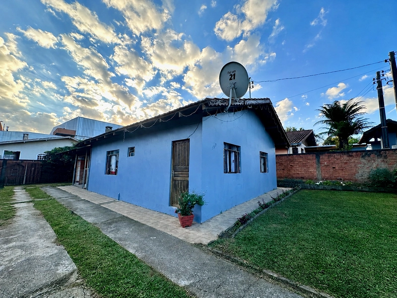 VENDE CASA no bairro BRASÍLIA - Vorlene Negócios Imobiliários: 1ª foto da galeria de imagens do imóvel