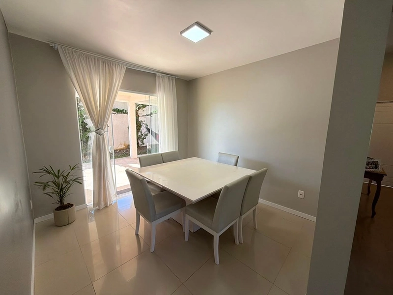 CASA À VENDA NO BAIRRO OXFORD!: 8ª foto da galeria de imagens do imóvel