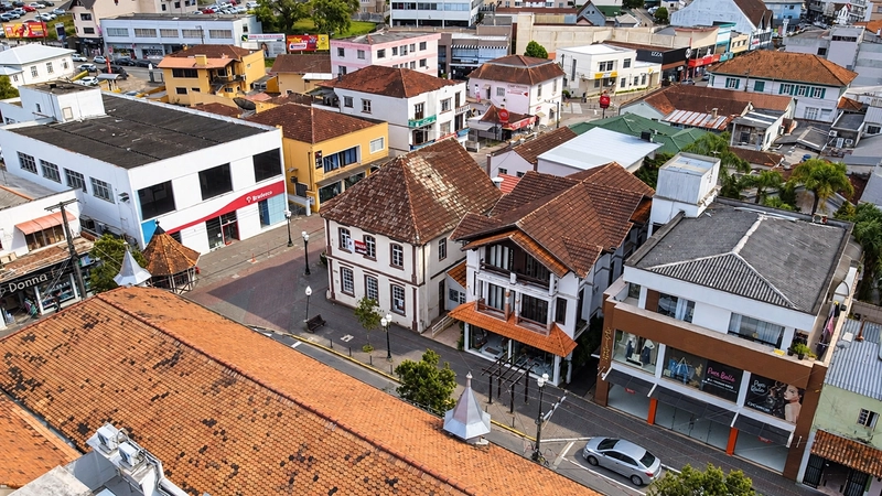 VENDE-SE 2 CONSTRUÇÕES COMERCIAIS NO CENTRO - Vorlene Negócios Imobiliários: 4ª foto da galeria de imagens do imóvel