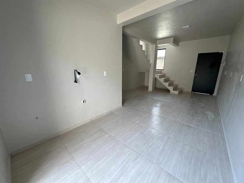 ALUGA SOBRADO GEMINADO no BAIRRO SERRA ALTA – Vorlene Negócios Imobiliários: 3ª foto da galeria de imagens do imóvel