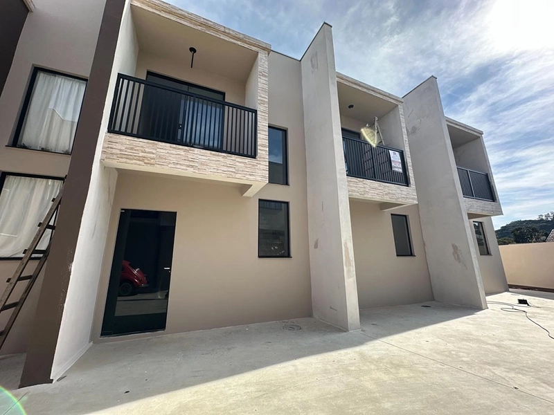 ALUGA SOBRADO GEMINADO no BAIRRO SERRA ALTA – Vorlene Negócios Imobiliários: 1ª foto da galeria de imagens do imóvel