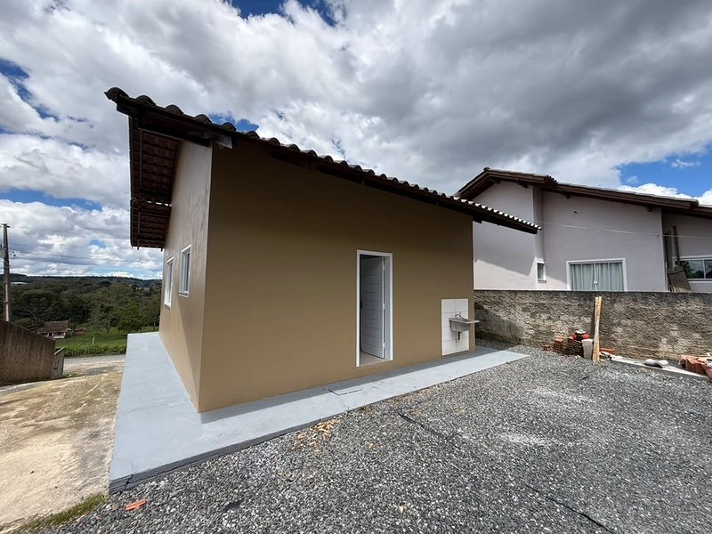 CASA À VENDA NO BAIRRO ALPINO!: 4ª foto da galeria de imagens do imóvel