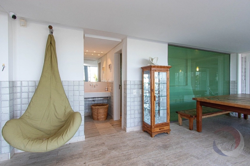 Casade luxo em Condomínio fechado no Cacupé: 18ª foto da galeria de imagens do imóvel