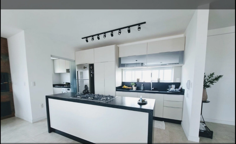 Cobertura duplex com 3 suítes na Agronômica: 29ª foto da galeria de imagens do imóvel