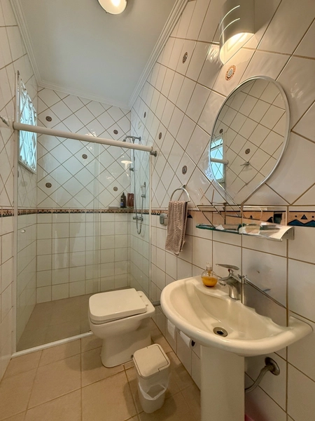 Casa de 295m² com 3 suítes em Cacupé em condomínio fechado: 29ª foto da galeria de imagens do imóvel