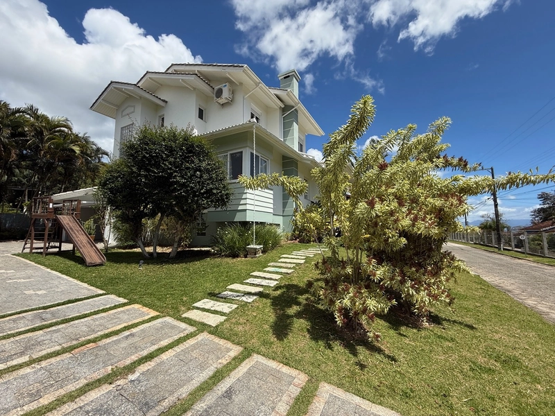 Casa de 295m² com 3 suítes em Cacupé em condomínio fechado: 33ª foto da galeria de imagens do imóvel