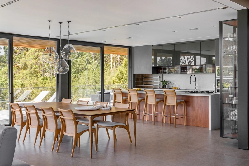 Casa com 4 suítes no Cacupé: 2ª foto da galeria de imagens do imóvel