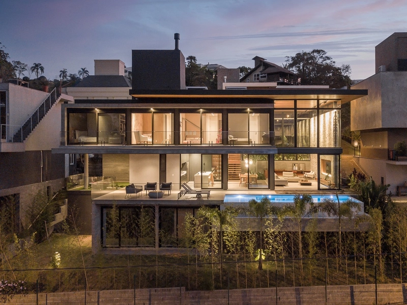Casa com 4 suítes no Cacupé: 11ª foto da galeria de imagens do imóvel