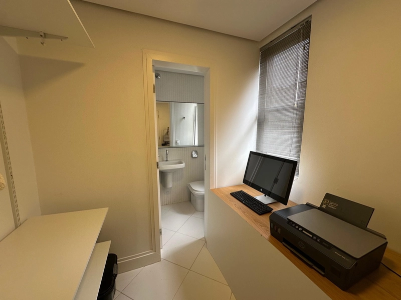 Apartamento com vista mar permanente na Beiramar Norte: 4ª foto da galeria de imagens do imóvel