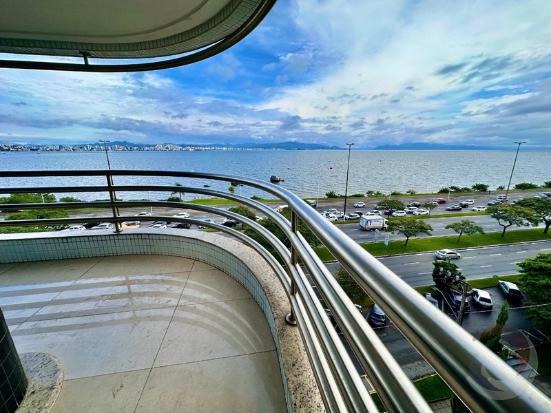 Apartamento com 4 suítes na Beiramar Norte: 6ª foto da galeria de imagens do imóvel