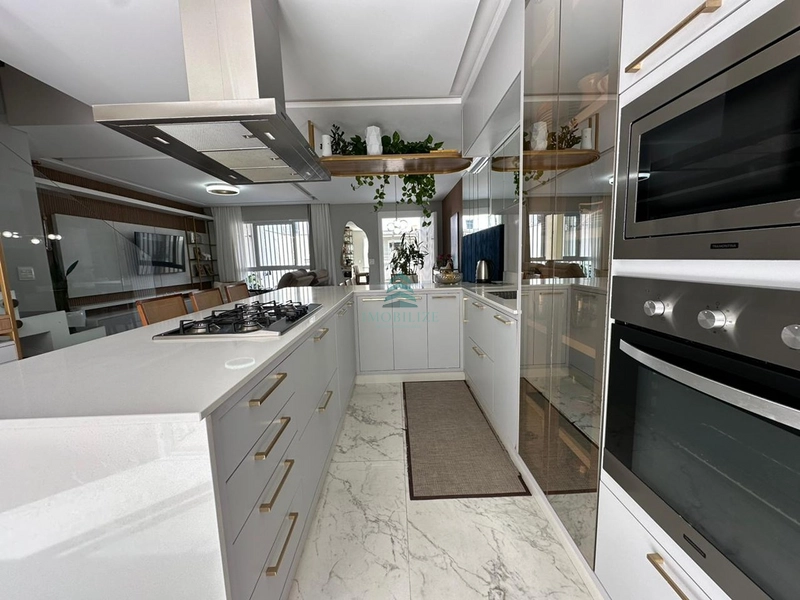 SOBRADO TRIPLEX MOBILIADO : 5ª foto da galeria de imagens do imóvel