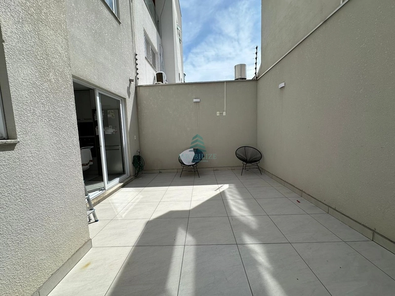 SOBRADO TRIPLEX MOBILIADO : 8ª foto da galeria de imagens do imóvel