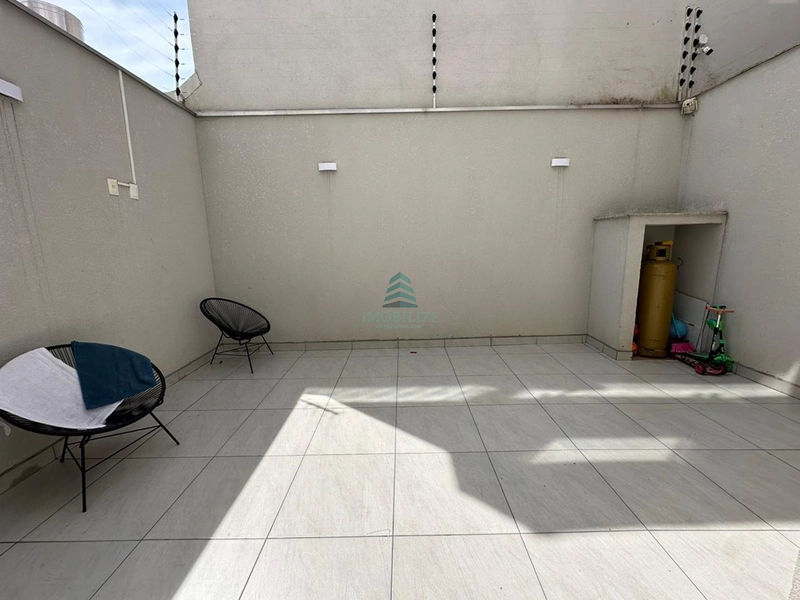 SOBRADO TRIPLEX MOBILIADO : 9ª foto da galeria de imagens do imóvel