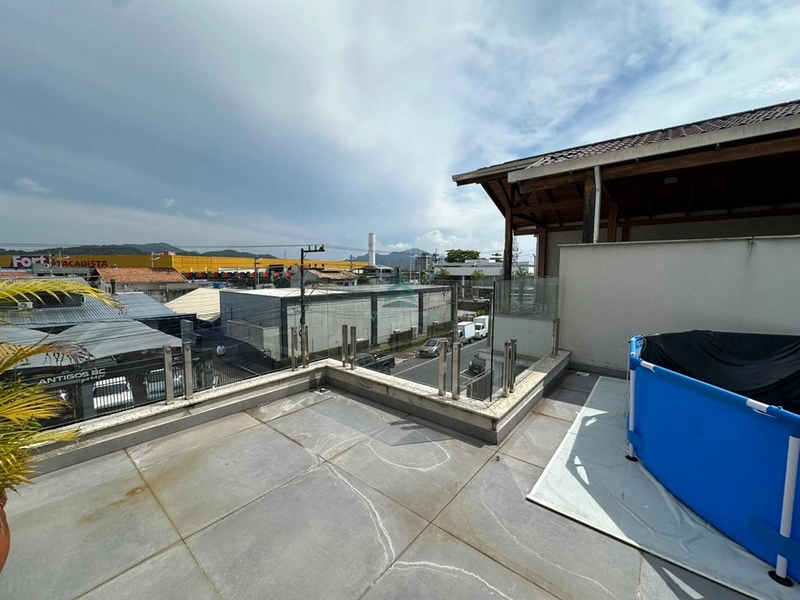 SOBRADO TRIPLEX MOBILIADO : 16ª foto da galeria de imagens do imóvel