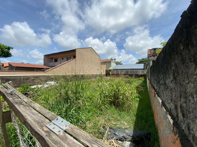 ***TERRENO NA QUADRA DO MAR***: 3ª foto da galeria de imagens do imóvel