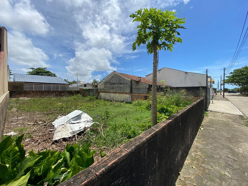 ***TERRENO NA QUADRA DO MAR***: 2ª foto da galeria de imagens do imóvel