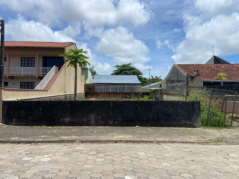 ***TERRENO NA QUADRA DO MAR***: 5ª foto da galeria de imagens do imóvel