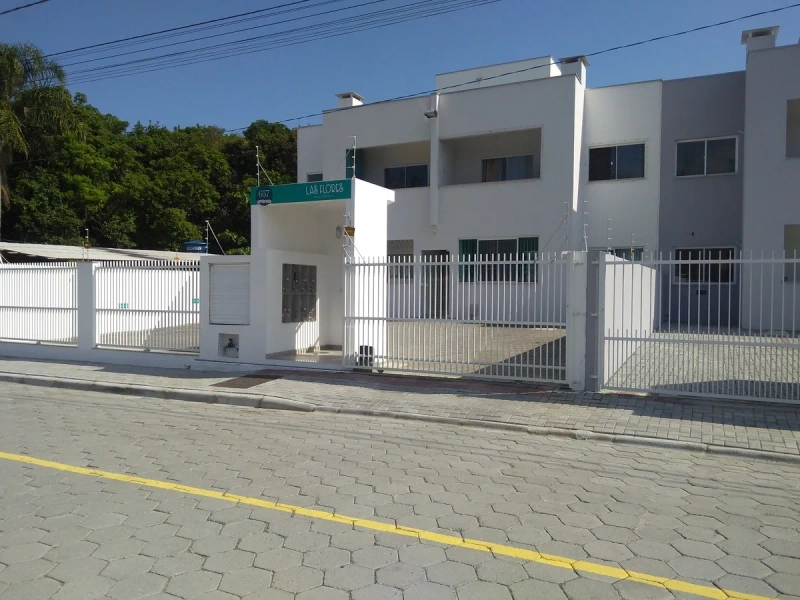 APARTAMENTO SEMI MOBILIADO - MEIA PRAIA - NAVEGANTES/SC: 1ª foto da galeria de imagens do imóvel